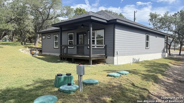 Listing photo id 7 for 124 Lookout Ct