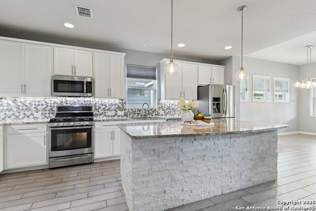 Image 3 of 36 For 8732 Stackstone