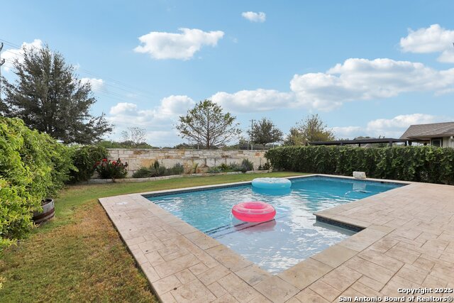 Image 34 of 36 For 8732 Stackstone