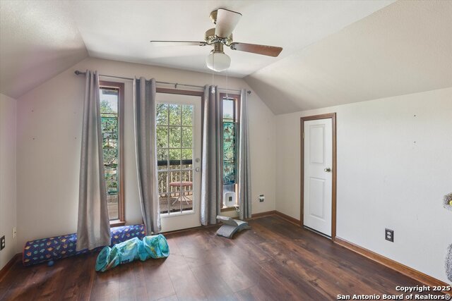 Listing photo id 11 for 31030 Setting Sun Dr