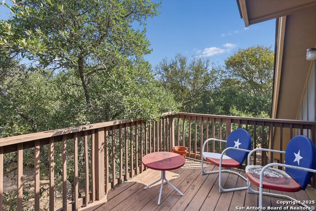 Listing photo id 14 for 31030 Setting Sun Dr