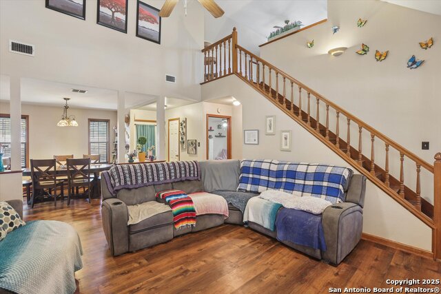 Listing photo id 4 for 31030 Setting Sun Dr