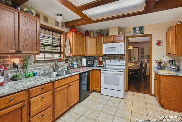 Listing photo id 6 for 31030 Setting Sun Dr