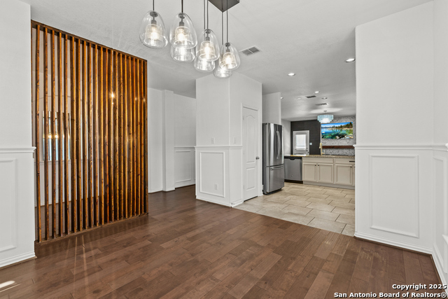 Image 5 of 22 For 7616 Mission Summit