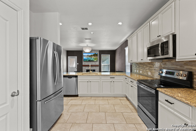 Image 7 of 22 For 7616 Mission Summit