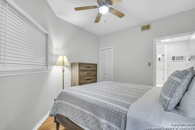 Image 14 of 21 For 401 Lincoln W Apt A101