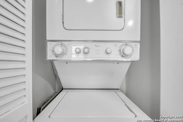 Image 15 of 21 For 401 Lincoln W Apt A101
