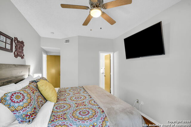 Image 18 of 21 For 401 Lincoln W Apt A101