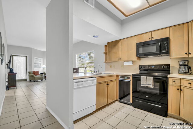 Image 6 of 21 For 401 Lincoln W Apt A101