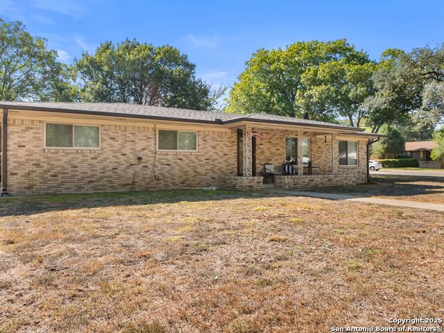 Listing photo id 5 for 2 Ridge  