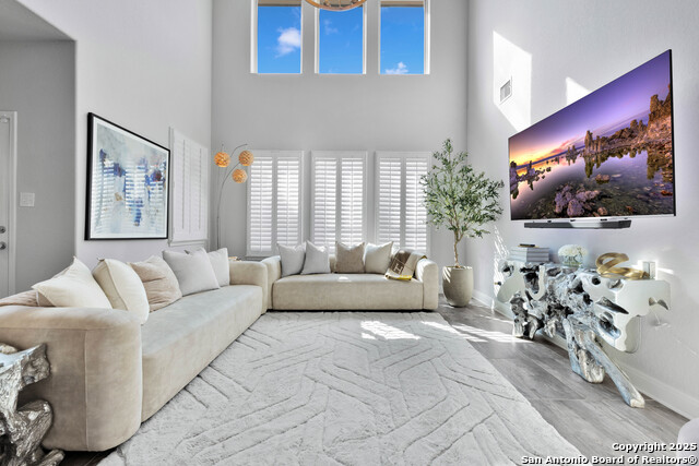 Image 14 of 56 For 8503 Desert Cove