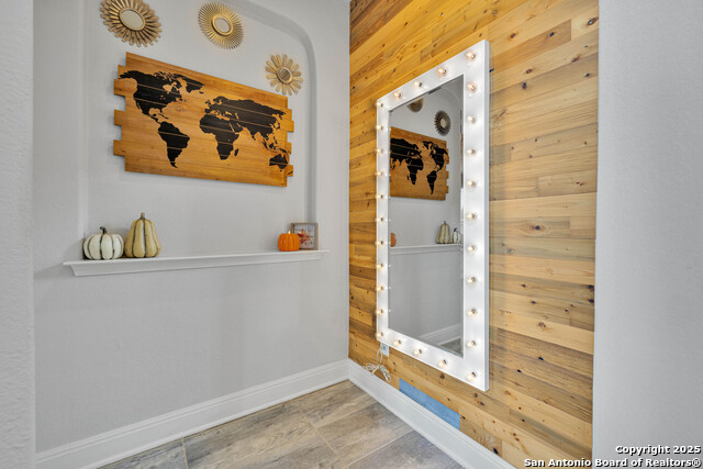 Image 22 of 56 For 8503 Desert Cove