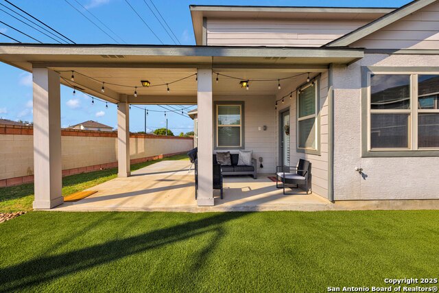 Image 40 of 56 For 8503 Desert Cove