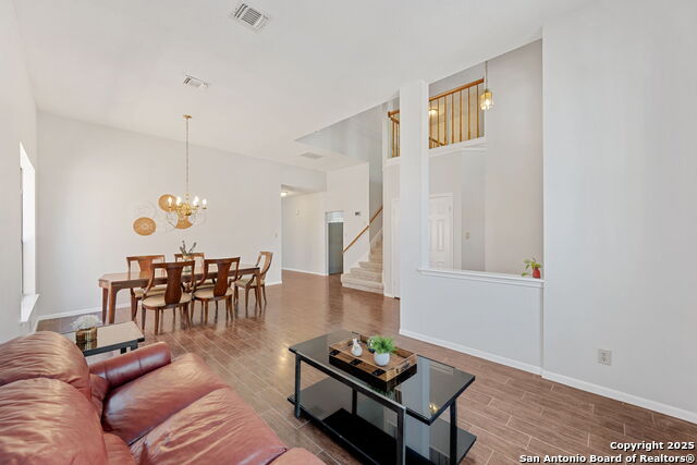 Image 10 of 28 For 8910 Lost Woods