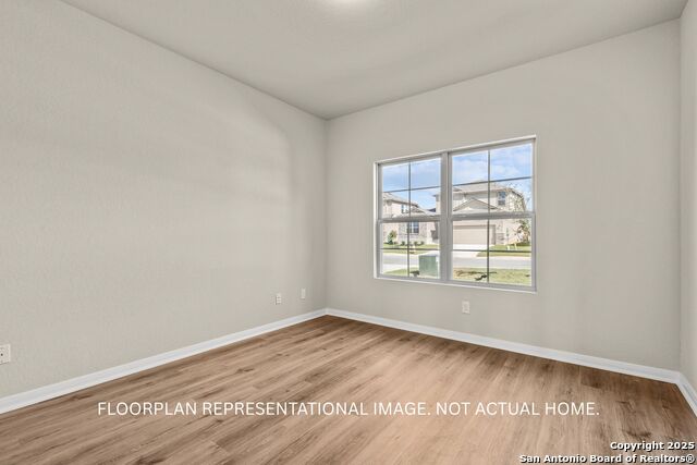 Listing photo id 11 for 3015 Wembley Way
