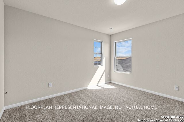 Listing photo id 12 for 3015 Wembley Way