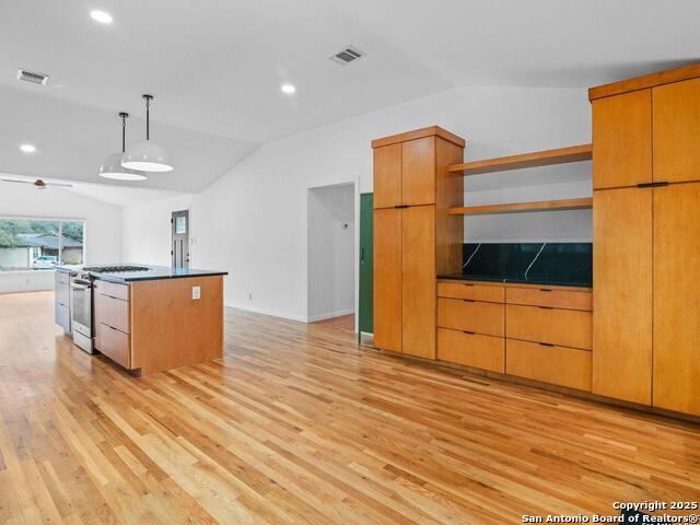 Image 19 of 37 For 17303 Blue Rock