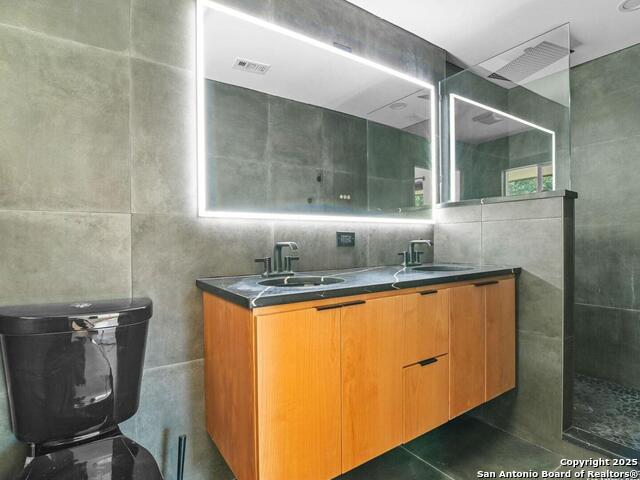 Image 27 of 37 For 17303 Blue Rock