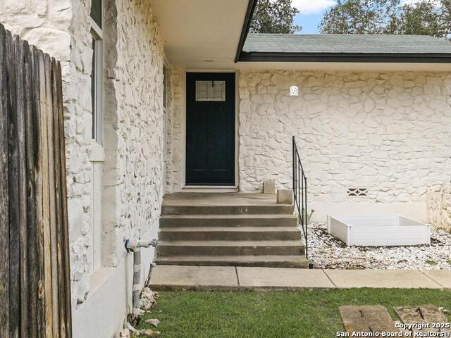 Image 5 of 37 For 17303 Blue Rock