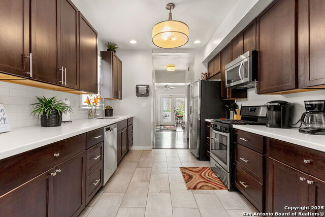 Image 3 of 29 For 500 Kendall  