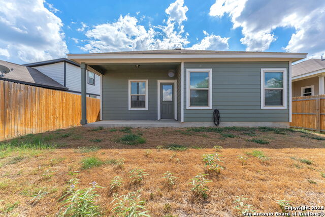Listing photo id 15 for 3311 Rosita