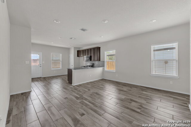 Listing photo id 2 for 3311 Rosita