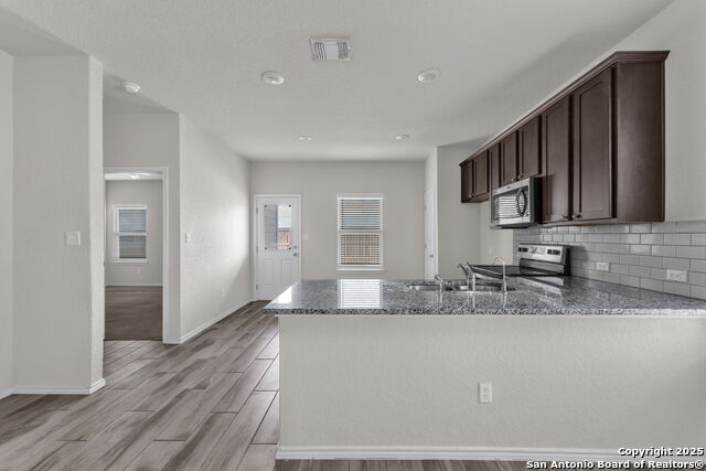 Listing photo id 3 for 3311 Rosita