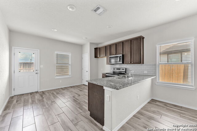 Listing photo id 4 for 3311 Rosita