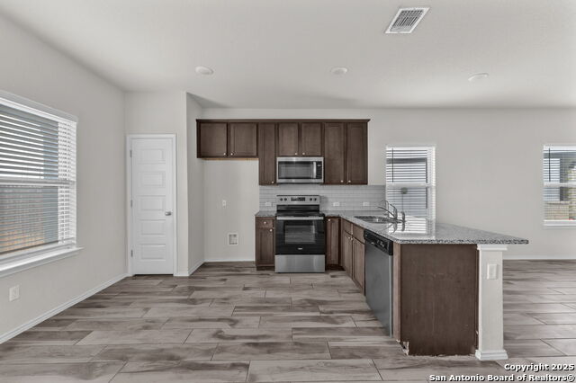 Listing photo id 5 for 3311 Rosita