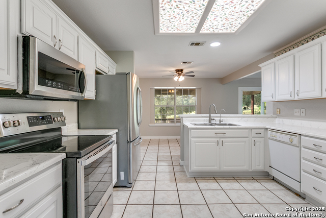 Image 11 of 32 For 2790 Willow  