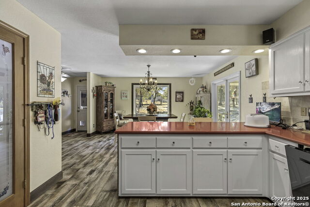 Image 11 of 42 For 127 Scenic Oak