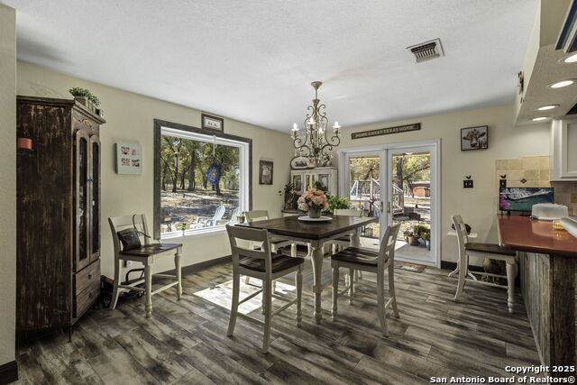 Image 13 of 42 For 127 Scenic Oak