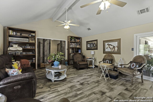 Image 6 of 42 For 127 Scenic Oak