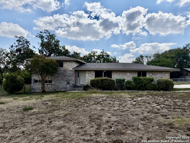 Details for 1236 Live Oak Rd E, Schertz, TX 78154