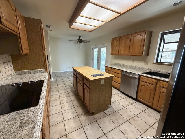 Image 3 of 20 For 1236 Live Oak Rd E