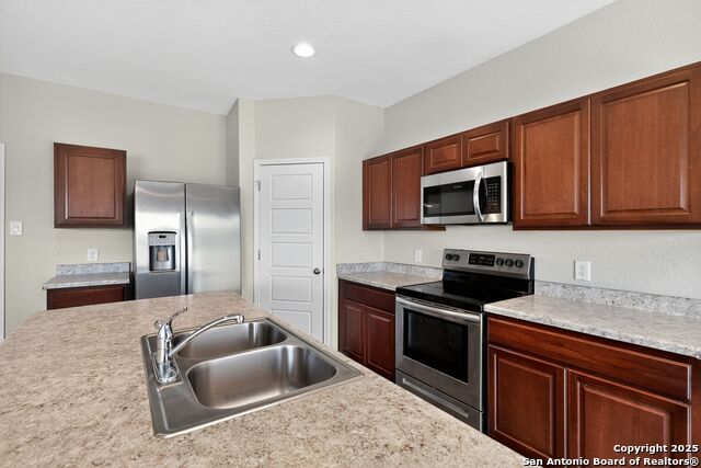 Image 14 of 31 For 3916 Asher Alley