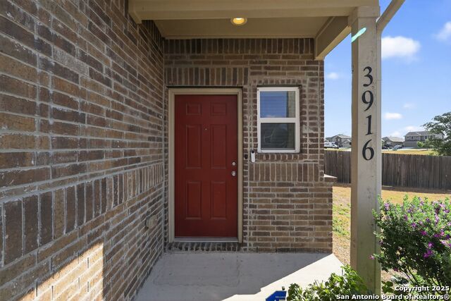 Image 3 of 31 For 3916 Asher Alley