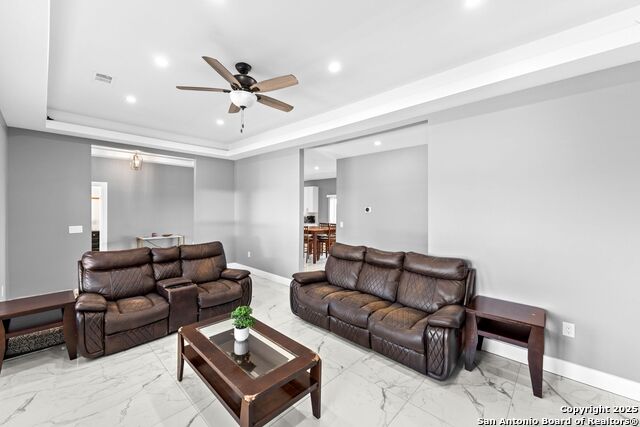 Listing photo id 9 for 749 El Rey Dr