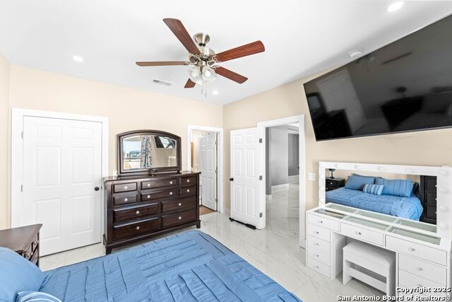 Listing photo id 18 for 749 El Rey Dr