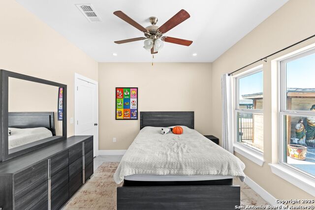 Listing photo id 25 for 749 El Rey Dr