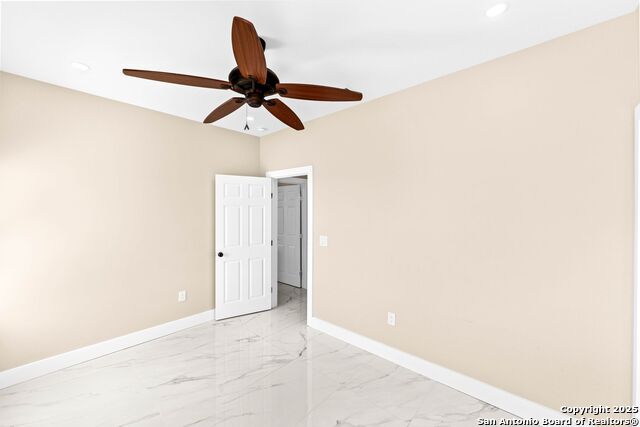 Listing photo id 28 for 749 El Rey Dr