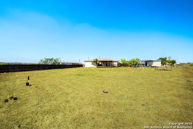 Listing photo id 35 for 749 El Rey Dr