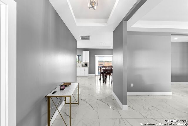 Listing photo id 4 for 749 El Rey Dr