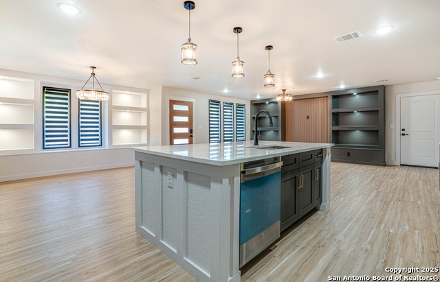 Image 10 of 24 For 235 Bank  