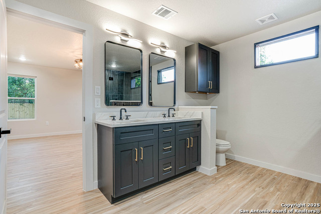 Image 12 of 24 For 235 Bank  