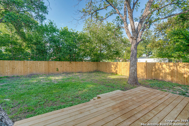 Image 22 of 24 For 235 Bank  