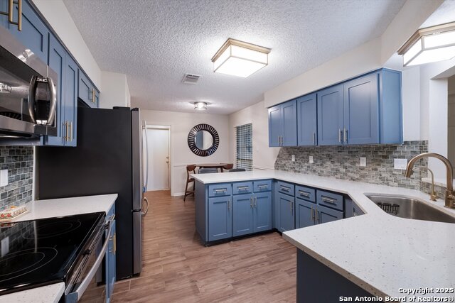 Image 10 of 29 For 4402 Bending Oak St