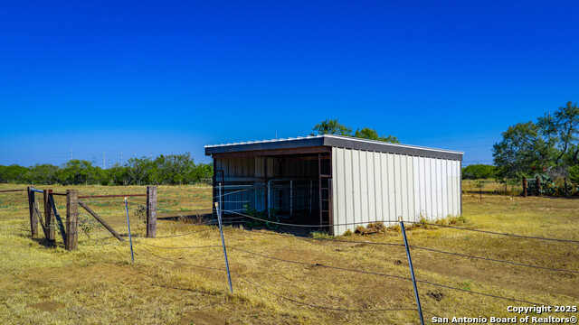 Listing photo id 27 for 6505 Fm 541