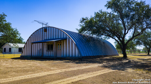 Listing photo id 31 for 6505 Fm 541