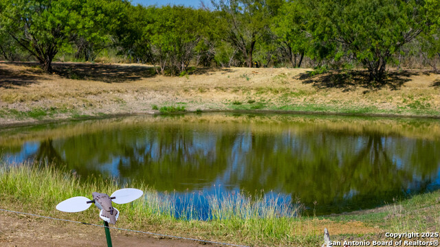 Listing photo id 2 for 6505 Fm 541